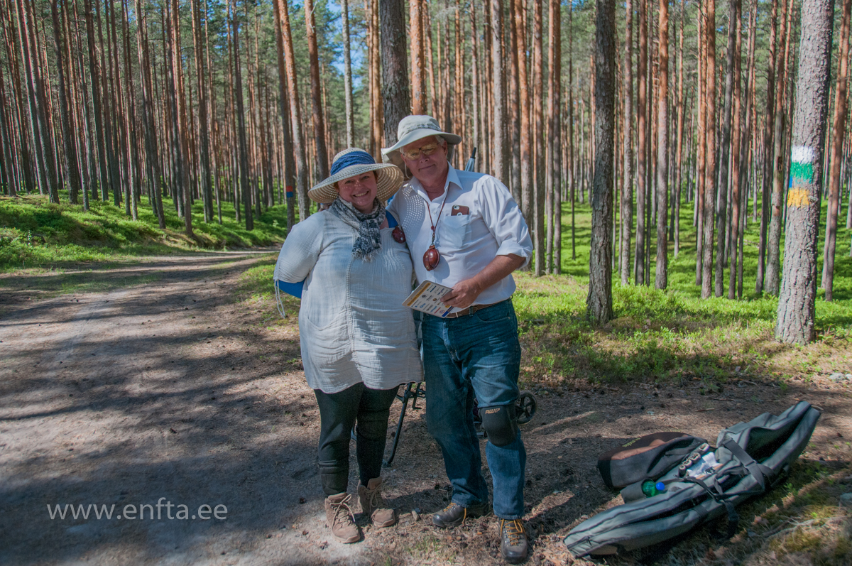 129 Ingrid Reinu EE and Keith Knoblauch US